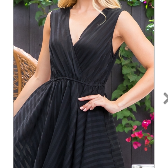 Black Handkerchief Hem Sleeveless Dress - Picture 3 of 6